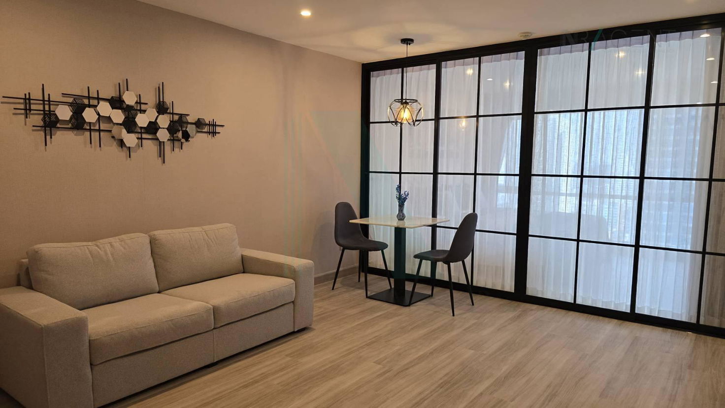 picture For Rent Condo SUKHUMVIT SUITE Building 1, Floor 25,1 bed room, Room size 40 sqm - 7/8