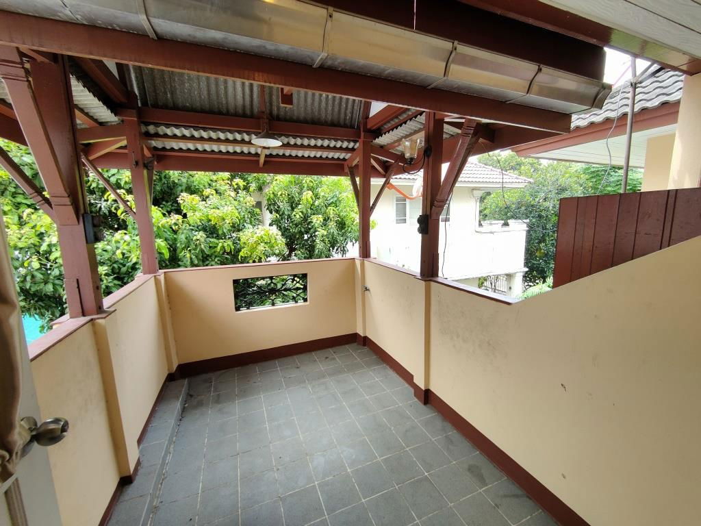รูป บ้านเดี่ยว 3 ห้องนอน 3 ห้องน้ำ ระเบียงใหญ่ ให้เช่าในหมู่บ้านเพอร์เฟคเพลส รามคำแหง 164 ใกล้โรงเรียนนานาชาติร่วมฤดี RIS   - รูปที่ 24/33