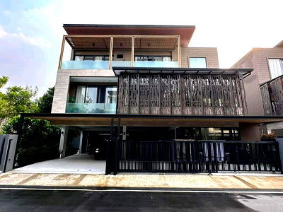 Houses for rent : Corner Unit 3-Storey Single House with Private Lift for Rent – VANA Residence Project