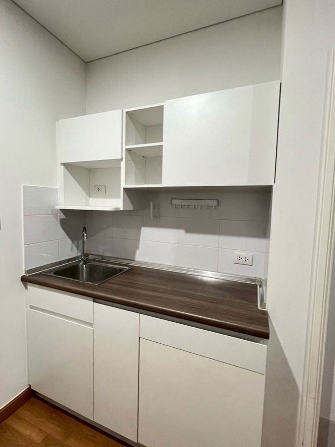 picture Code: KJ8020  for rent Pathumwan Place // Line ID: @kjcondo (with @) // - 5/12