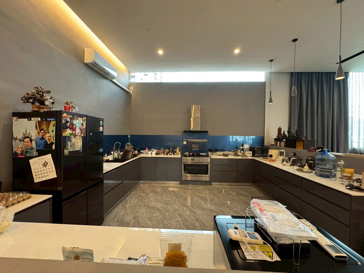 picture Spacious space like a house! Exclusive Penthouse for rent at Ekkamai. - 8/10