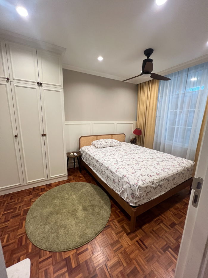 picture Townhouse Nana Sukhumvit Soi 3 for RENT - 11/17