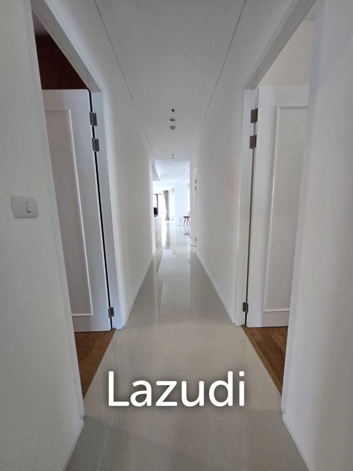 รูป 4 Bedroom  6 Bathroom 32.5 SQ.M Villa Asoke - รูปที่ 10/11