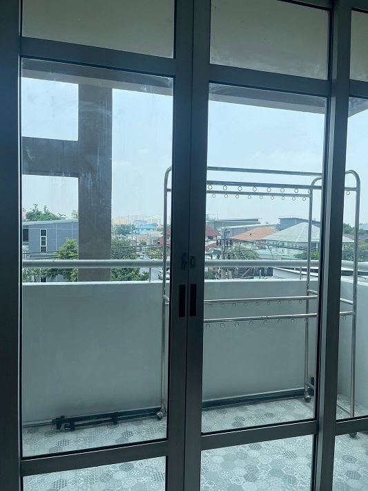 รูป คอนโด วิคตอเรีย เลควิว ตึก 3 ชั้น 4 แบบ 2 ห้องนอน 55 ตรม. เพิ่งรีโนเวท มีเครื่องซักผ้า เพียง 10,000 บาท เท่านั้น - รูปที่ 8/10