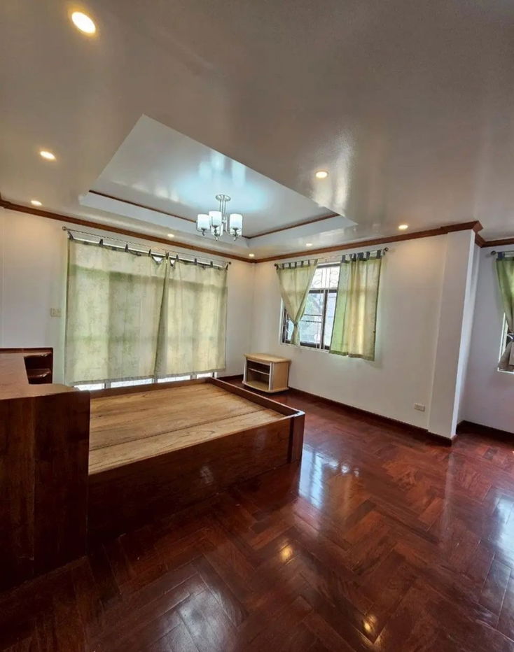 รูป ให้เช่าบ้านเดี่ยว 3 ชั้นลาดพร้าว 93 เหมาะพักอาศัยและสำหรับทำออฟฟิศ สำนักงาน สตูดิโอไลฟ์สด สามารถจดทะเบียนได้ - รูปที่ 11/39