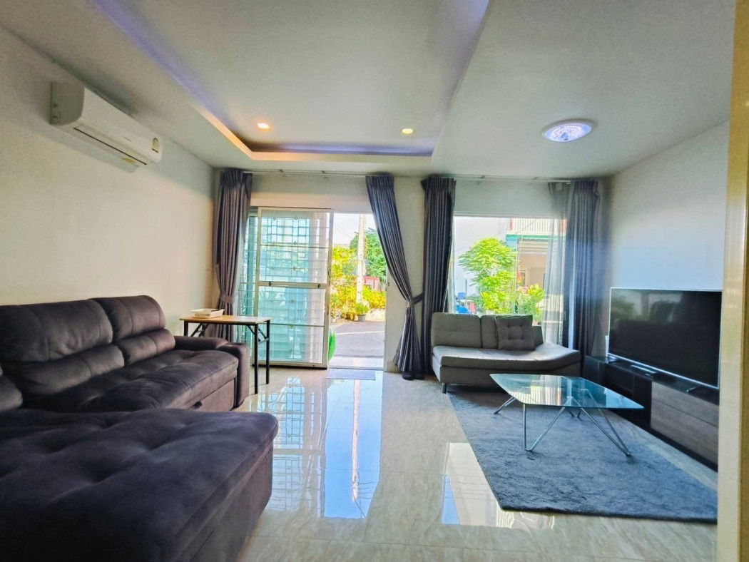 รูป ขายทาวน์โฮม 3 ชั้น  26.3 ตรว. 4 นอน 5 น้ำ หลังมุม ถ.เศรษฐกิจ1 กระทุ่มแบน จ.สมุทรสาคร - รูปที่ 2/12