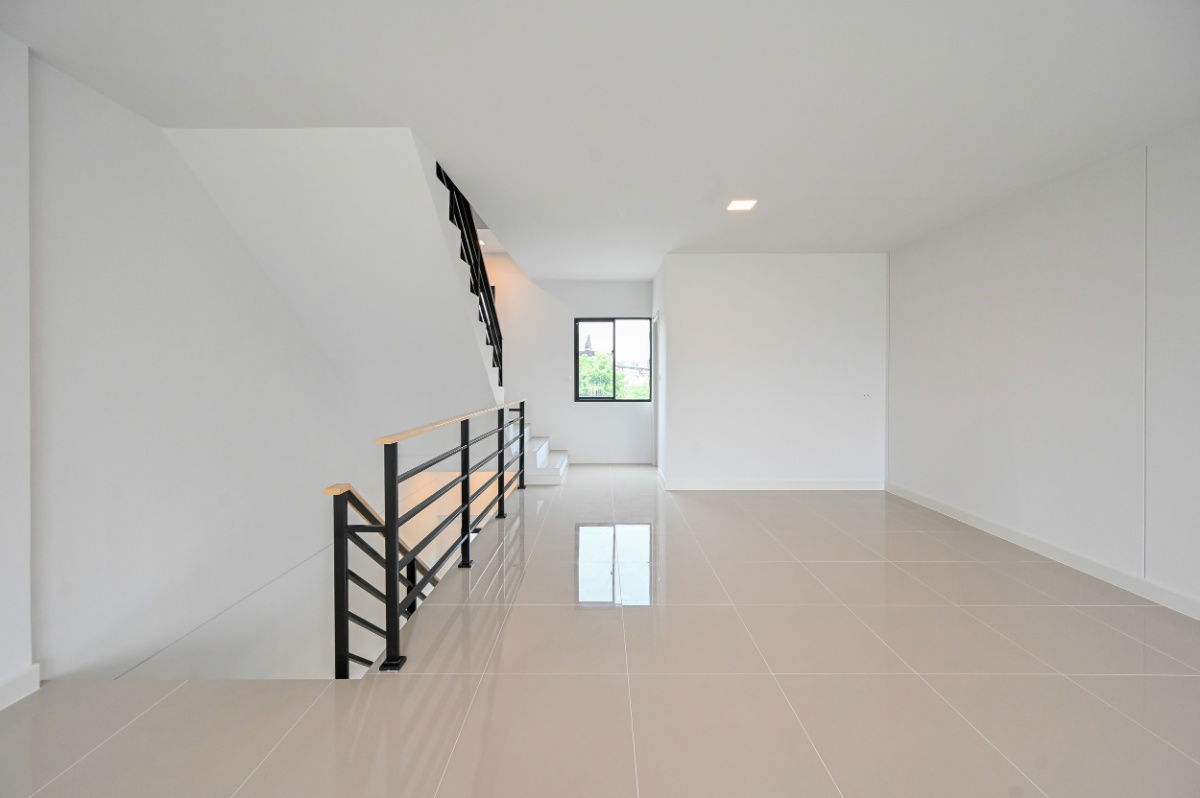 รูป คุ้มค่าทั้งอยู่อาศัยและทำธุรกิจ อาคารพาณิชย์ Siri Avenue บางนา บ้านเลขที่ 988/34 - รูปที่ 5/9