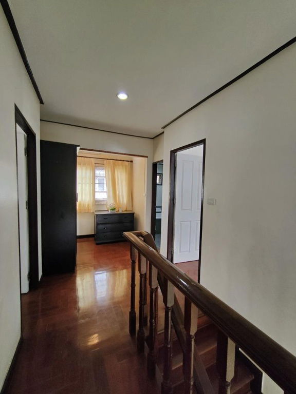 รูป บ้านเดี่ยว 3 ห้องนอน 3 ห้องน้ำ ระเบียงใหญ่ ให้เช่าในหมู่บ้านเพอร์เฟคเพลส รามคำแหง 164 ใกล้โรงเรียนนานาชาติร่วมฤดี RIS   - รูปที่ 28/33