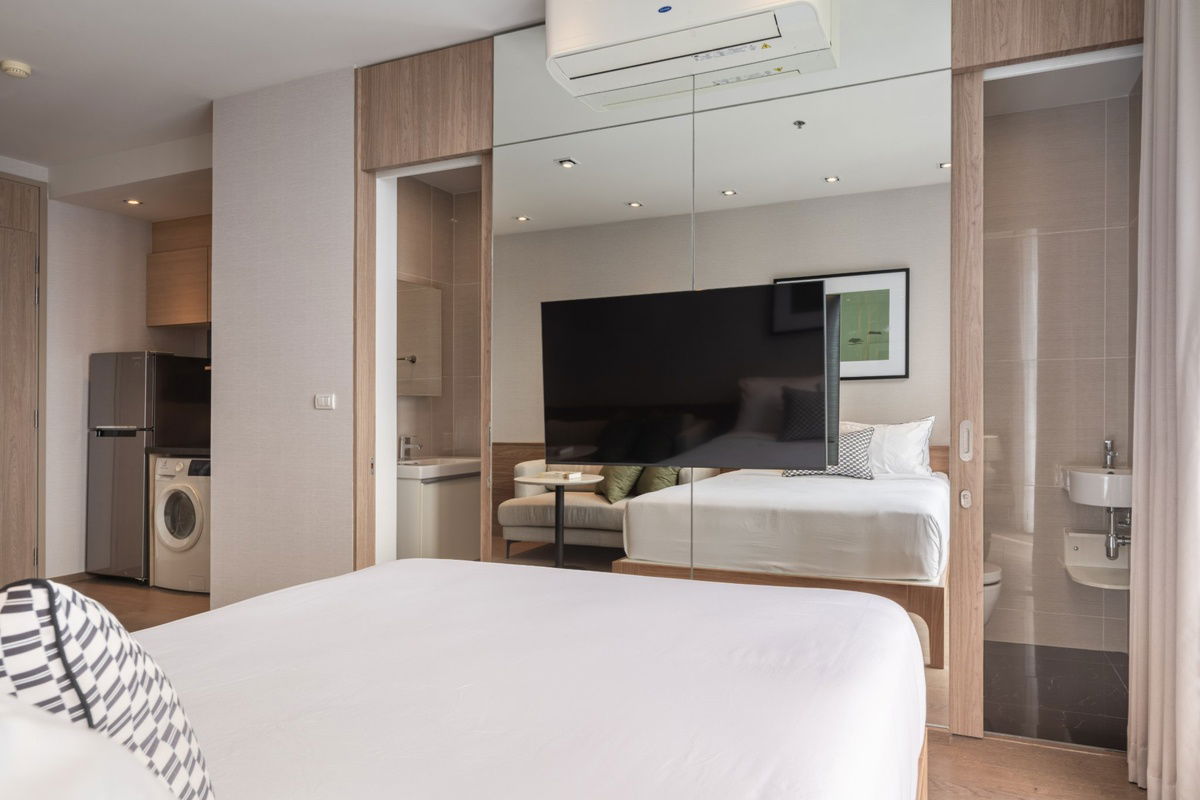 รูป Ready to Move In | Luxury Living @ Sukhumvit 24 Park Origin Phrom Phong - รูปที่ 2/11