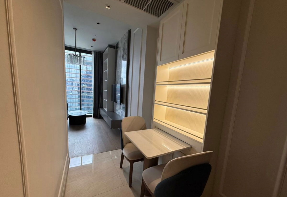 picture rent: Ashton Silom, beautiful, cheap, good location, ready to move in, near BTS Chong Nonsi. Interested? Add me on Line @841qqlnr - 10/22
