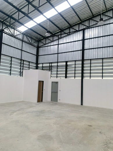 รูป ไทวัสดุ ศรีสมาน 2.2 กม. โรบินสัน ศรีสมาน 900ม. ให้เช่าโกดัง พร้อมออฟฟิศ 255ตร.ม. 72ตร.วา. 1 นอน 1 ออฟฟิศ 3 น้ำ - รูปที่ 6/8