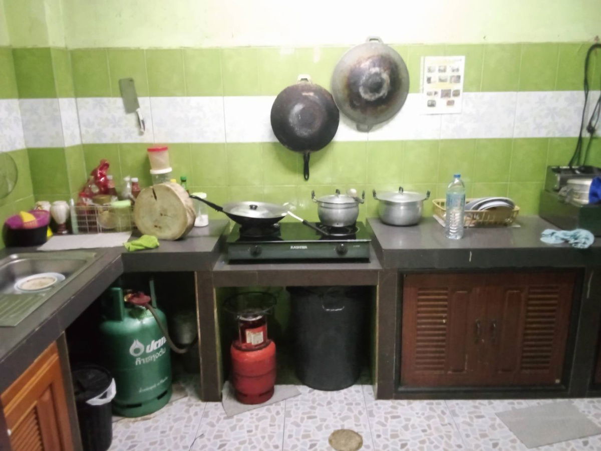 picture Sale*URGENT* Townhome Ramkhamhaeng 184 with interior garden in the garage area - 7/9