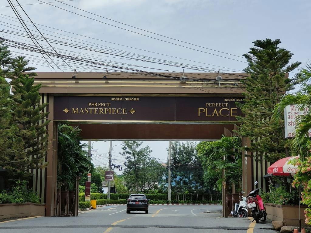 รูป บ้านเดี่ยว 3 ห้องนอน 3 ห้องน้ำ ระเบียงใหญ่ ให้เช่าในหมู่บ้านเพอร์เฟคเพลส รามคำแหง 164 ใกล้โรงเรียนนานาชาติร่วมฤดี RIS   - รูปที่ 33/33