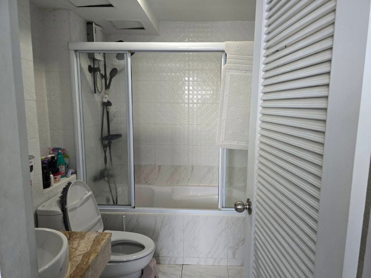 picture #R5417 🎉  020868 Condo for rent Ratchada City 18 Condo - 11/25