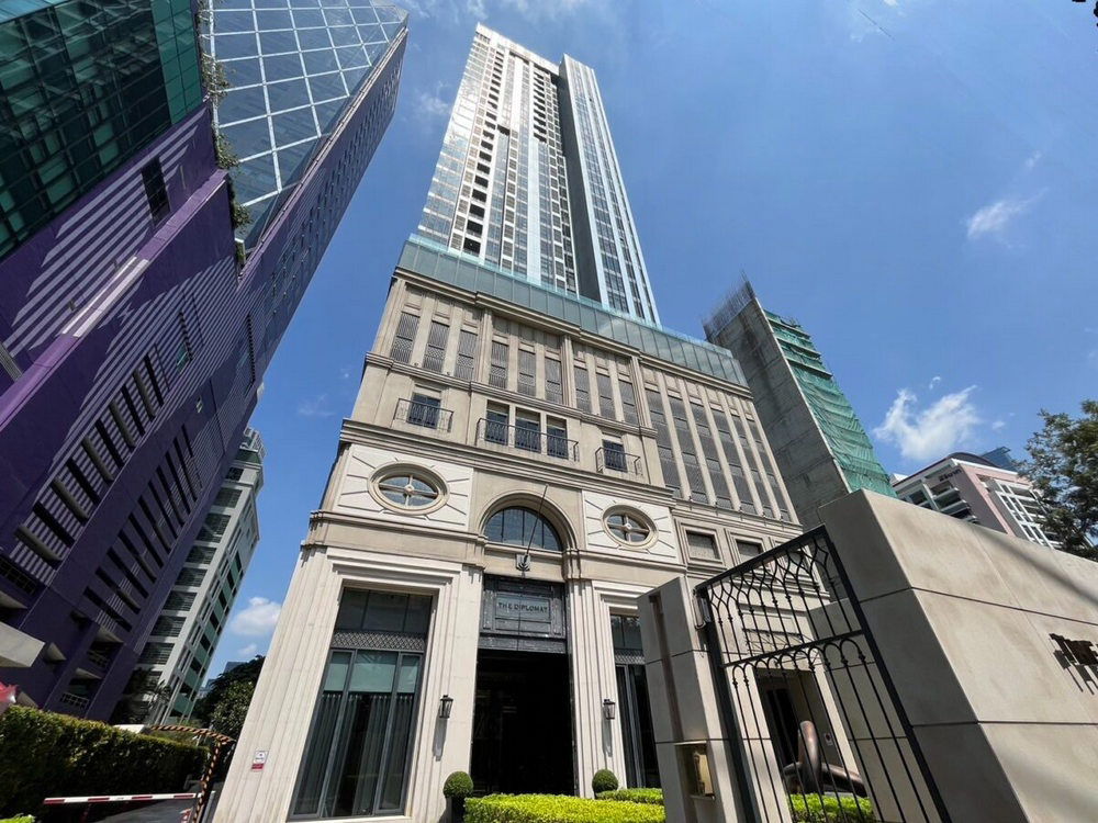 picture Call : 084-264-6359 Super Luxury Condo The Diplomat Sathorn 86 sq.m 3 Beds 2 Baths High floor Clear View, Fully furnished - 11/13