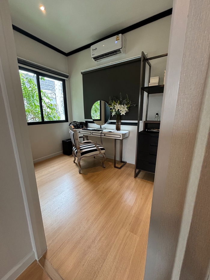 รูป 🏡ขายทาวน์โฮมบ้านตัวอย่าง2ชั้นหน้าสวนเฟอร์นิเจอร์ครบจบอยู่ในทำเลพัฒนาการโครงการแสนสิริ207/37 - รูปที่ 8/15