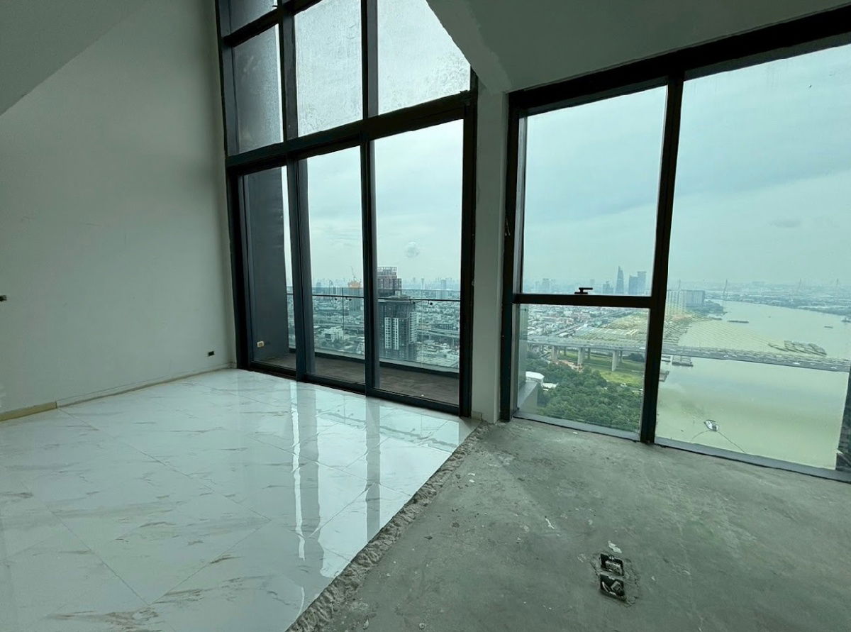 picture Penthouse for sale in a luxury condo with a view of the Chao Phraya River.🛳️🗺️  Project: Canapaya Residence🏦 - 10/30