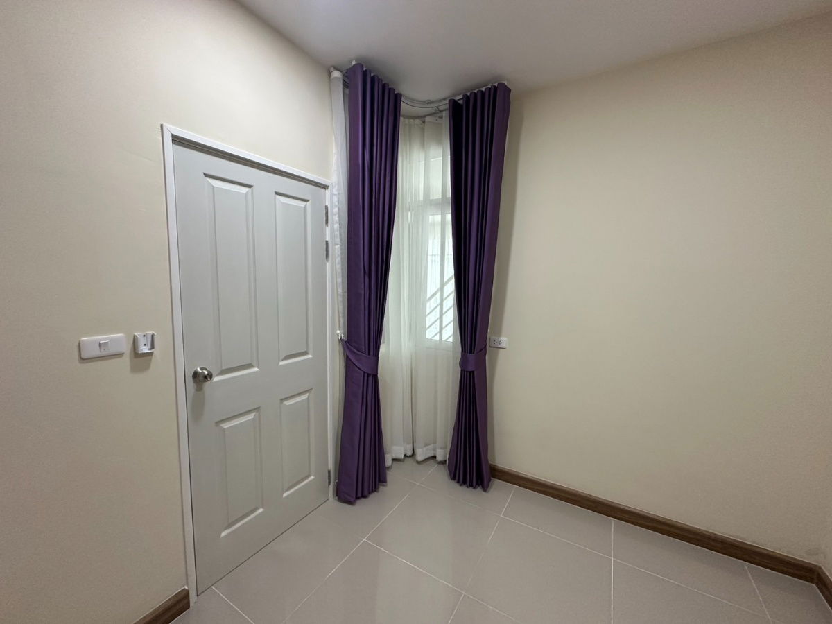 รูป K1630 ให้เช่าทาวน์โฮม ริมบึงแก่นนคร สไตล์อังกฤษ มบ.โกลเด้นนีโอ บึงแก่นนคร   #บ้านใหม่มือ1 #หลังริม                     - รูปที่ 17/34