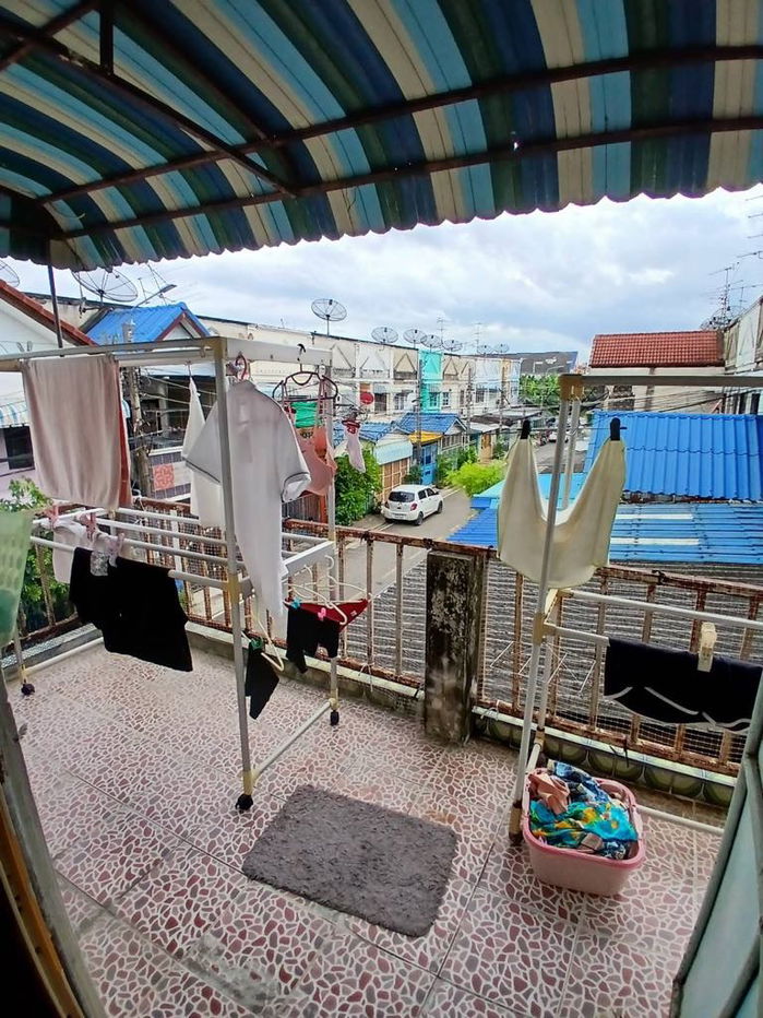 รูป ขายอาคารพาณิชย์3ชั้น ห้องหัวมุม หมู่บ้านพรไพศาล ถนนสุขาประชาสรรค์3 - รูปที่ 3/4