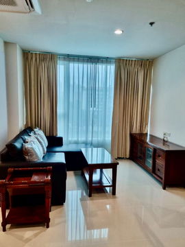 Condo for rent, newly decorated, Sukhumvit Living Town, size 67 sq m.