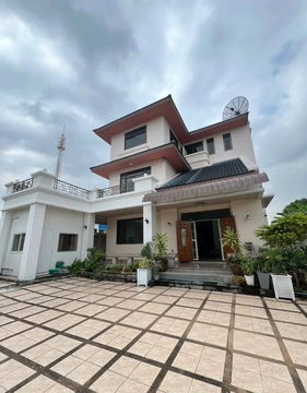 For Rent: 3-Storey Detached House in Ladprao 93 Perfect for residential living, office use, or a live streaming studio