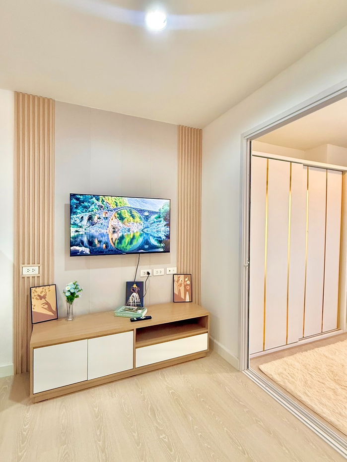picture For sale: Sereno Airport Condo, Chiang Mai, beautiful room, newly renovated, good location Call (0955752068 Miss. Chompoo) - 10/18