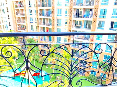 Condos for sale : ATLANTIS CONDO RESORT PATTAYA  - Pool view Thai 