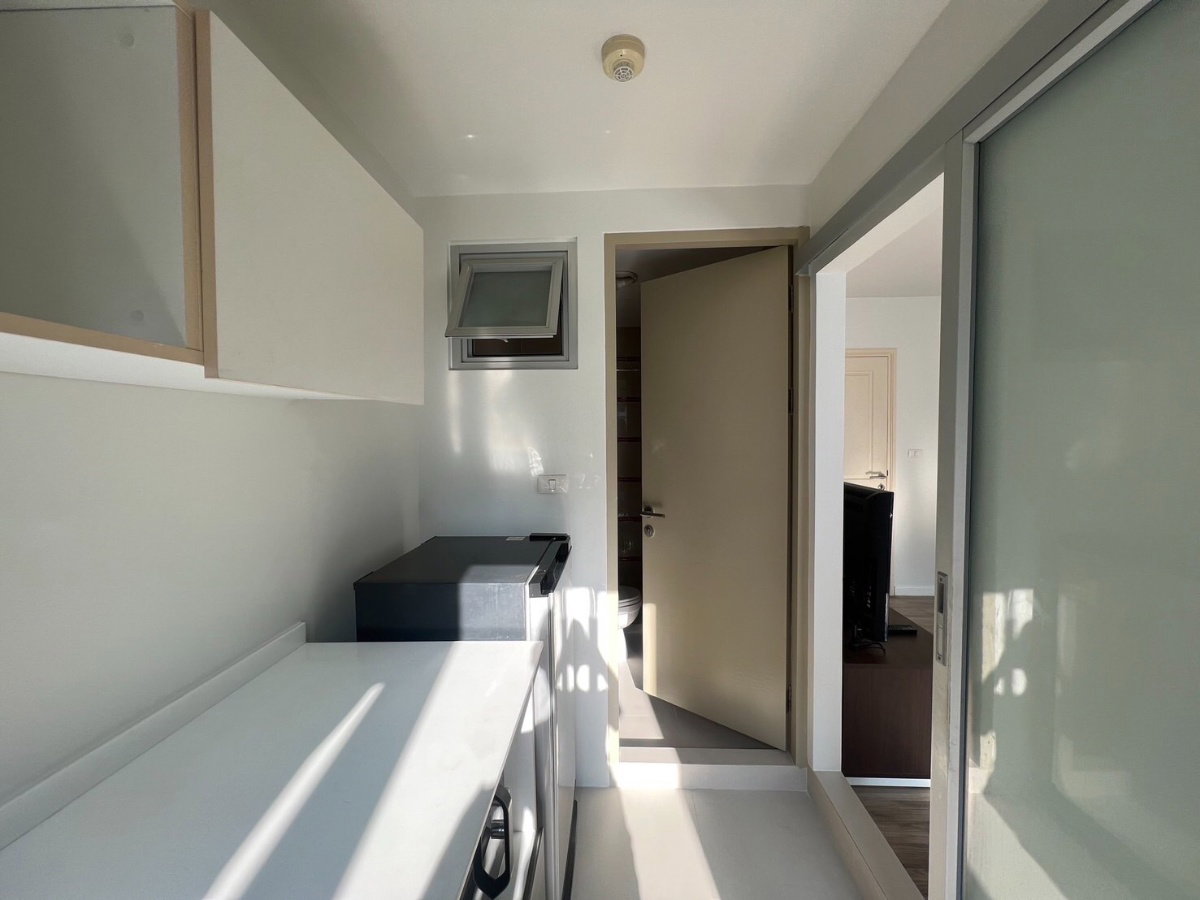 picture For Rent: D Condo Campus Resort Thammasat Rangsit Phase 2 1 Bedroom, 1 Bathroom Usable area: 30.97 sq.m. Located on the 3rd Floor - 3/9