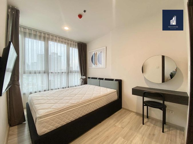 XT Huaikhwang 75m. MRT  1Bedroom + walk in closet 👚👗👙 Take city view no damage from earthquake