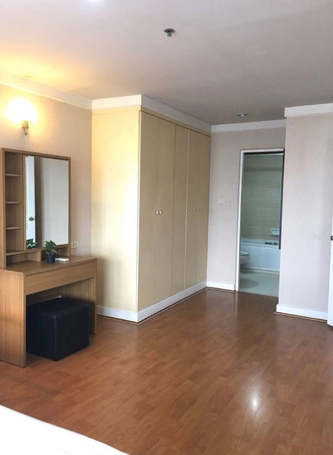 picture #R5439 🎉 020868 Condo for rent  Waterford Diamond Tower - 11/19