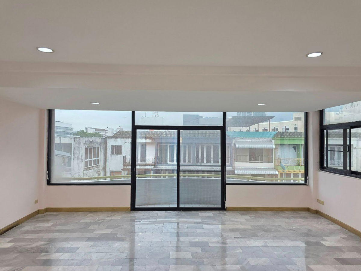 picture Vibhavadi Soi 2, 6-storey commercial building for sale - 3/5