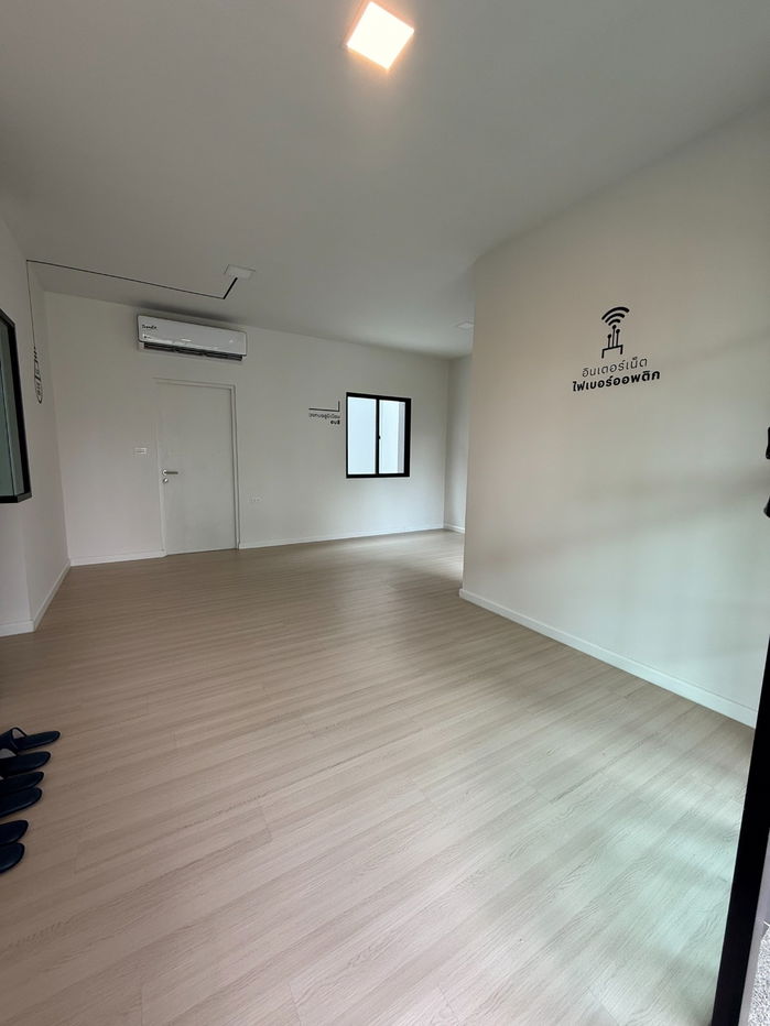 รูป ขายบ้านทาวน์โฮมแฝด อณาสิริ รามคำแหง โครงการพร้อมอยู่จากแสนสิริ - รูปที่ 2/9