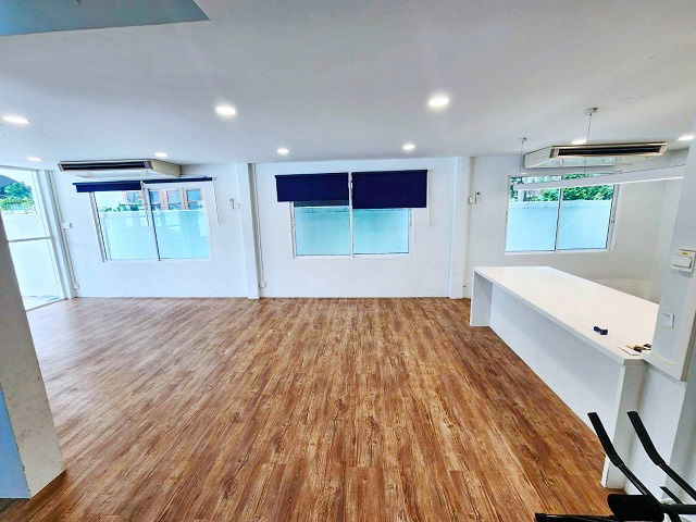 รูป ต้นซอยงามวงศ์วาน41-47 เฟอร์พร้อม เพียง 120 เมตร ใกล้ทางขึ้น-ลงทางด่วนวิภาวดี ตรงข้าม ม.เกษตรศาสตร์ 700ม. โฮมออฟฟิศ 2 ชั้น 52ตร.วา 182 ตร.ม. - รูปที่ 4/8