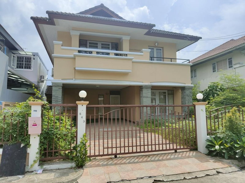 บ้านเดี่ยวให้เช่า : บ้านเดี่ยว 3 ห้องนอน 3 ห้องน้ำ ระเบียงใหญ่ ให้เช่าในหมู่บ้านเพอร์เฟคเพลส รามคำแหง 164 ใกล้โรงเรียนนานาชาติร่วมฤดี RIS  