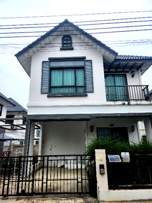 Twin houses for rent : For rent Modi villa bangna km.26 