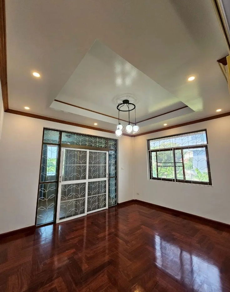 รูป ให้เช่าบ้านเดี่ยว 3 ชั้นลาดพร้าว 93 เหมาะพักอาศัยและสำหรับทำออฟฟิศ สำนักงาน สตูดิโอไลฟ์สด สามารถจดทะเบียนได้ - รูปที่ 12/39