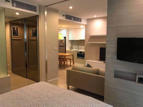 📌 For Rent Condo THE ROOM SUKHUMVIT 21 Building 1, Floor 20,1 bed room, Room size 50.00 sqm
