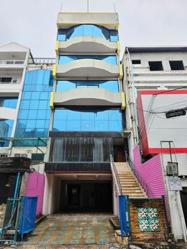 วิภาวดีซอย 2  ขายอาคารพาณิชย์ 6 ชั้นครึ่งพร้อม