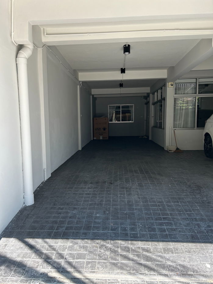picture Townhouse Nana Sukhumvit Soi 3 for RENT - 2/17