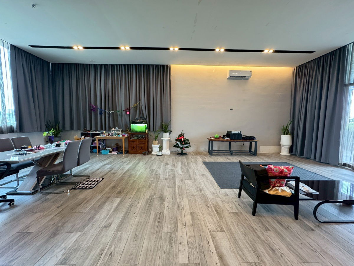 picture Spacious space like a house! Exclusive Penthouse for rent at Ekkamai. - 10/10