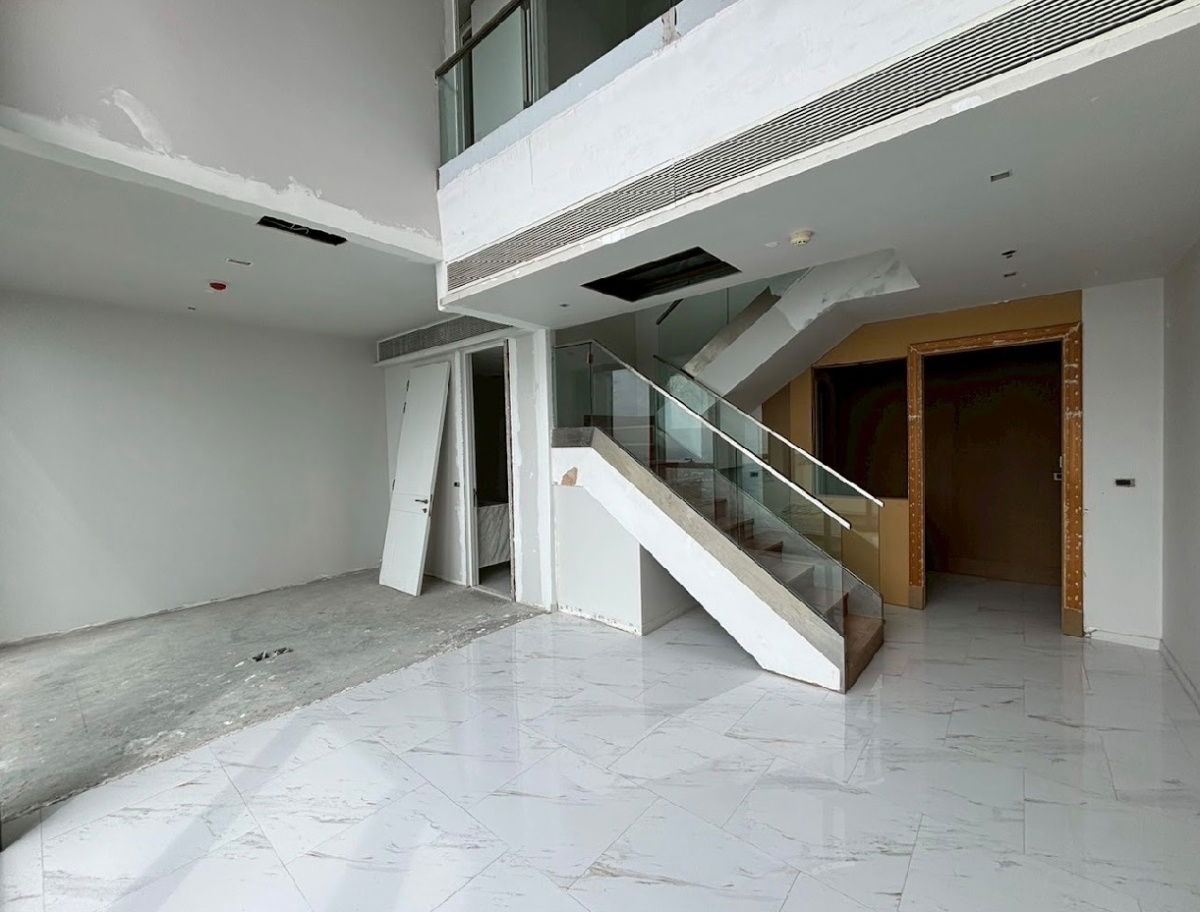 picture Penthouse for sale in a luxury condo with a view of the Chao Phraya River.🛳️🗺️  Project: Canapaya Residence🏦 - 5/30