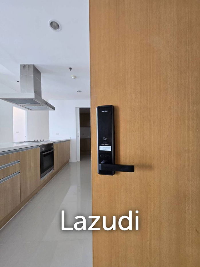 รูป 4 Bedroom  6 Bathroom 32.5 SQ.M Villa Asoke - รูปที่ 6/11