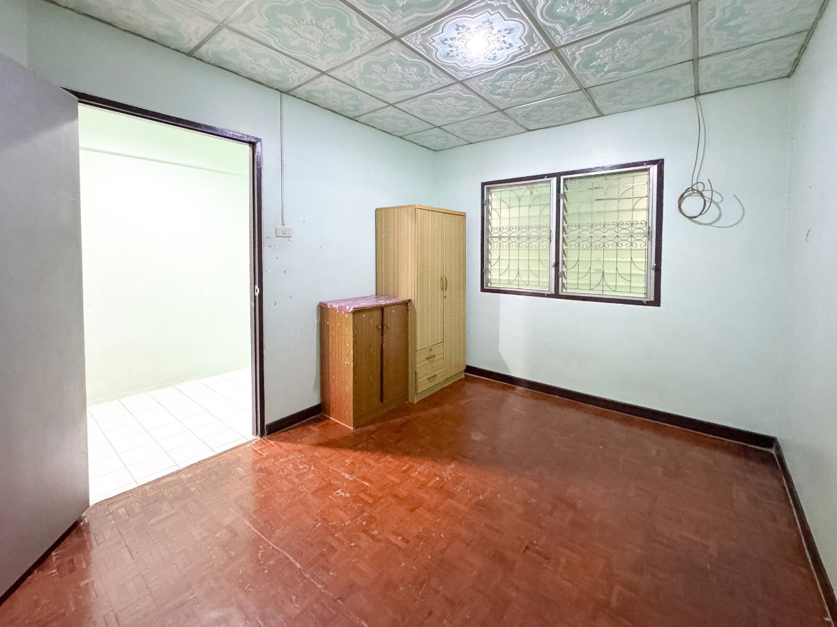 รูป 🏡 เงินเดือนหมื่นต้นๆ ก็สามารถเป็นเจ้าของบ้านได้ เพียง 690,000 บาท บ้านชั้นเดียว ราคาสุดคุ้ม! หมู่บ้านธันยพฤกษ์ คลอง 7 เงียบสงบ เดินทางสะดวกสบาย - รูปที่ 5/15