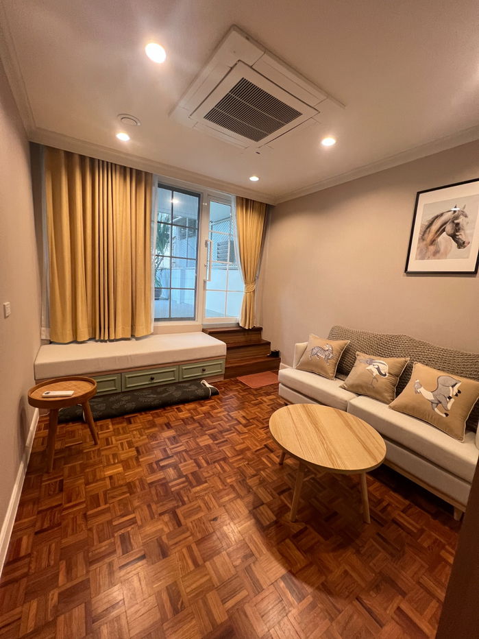 picture Townhouse Nana Sukhumvit Soi 3 for RENT - 9/17