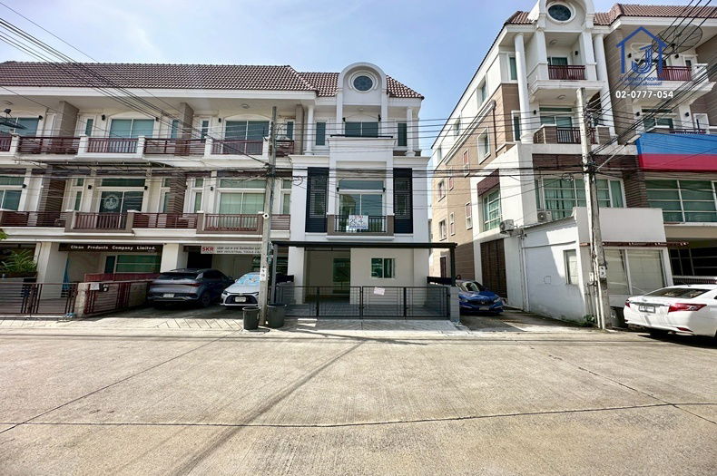 รูป ขายโฮมออฟฟิศ 3 ชั้น พรีเมี่ยม เพลส เอกมัย-รามอินทรา ถนนนวลจันทร์  ใกล้ทางด่วนรามอินทรา-อาจณรงค์ หลังมุม รีโนเวทใหม่ - รูปที่ 1/15