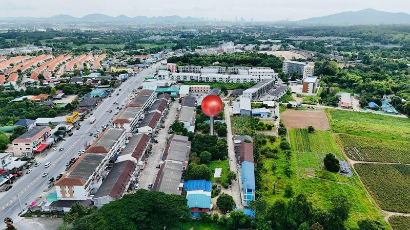 รูป ขายที่ดินใกล้สวนเสือ ศรีราชา แปลงสวย รายล้อมด้วยโครงการหมู่บ้าน  - รูปที่ 4/10