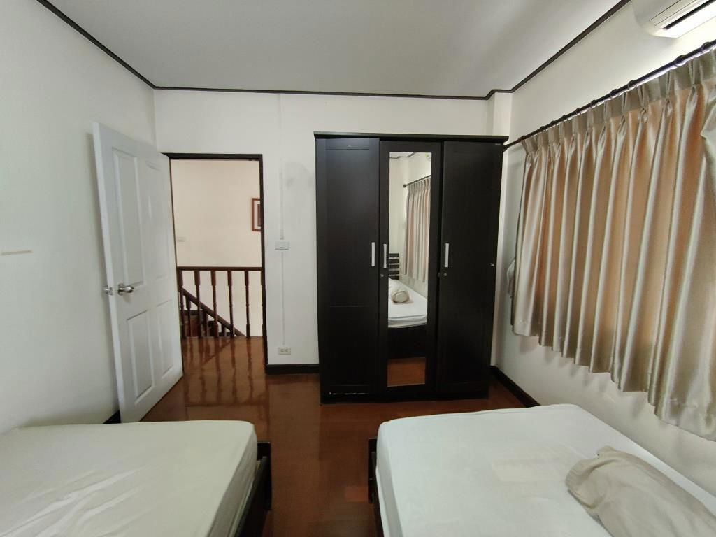 รูป บ้านเดี่ยว 3 ห้องนอน 3 ห้องน้ำ ระเบียงใหญ่ ให้เช่าในหมู่บ้านเพอร์เฟคเพลส รามคำแหง 164 ใกล้โรงเรียนนานาชาติร่วมฤดี RIS   - รูปที่ 27/33