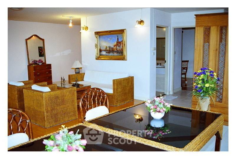 picture 3-BR Condo at Ratchada Pavilion Condominium near MRT Ratchadaphisek (ID 384490) - 2/7