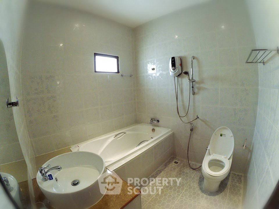 picture 5-BR House close to East Pattaya (ID 2166254) - 13/19