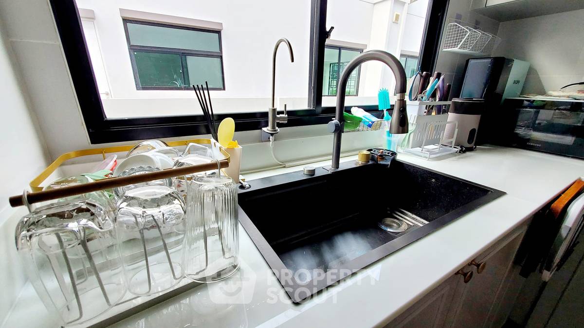 picture 3-BR Townhouse at Anasiri Ramkhamhaeng in Khlong Song Ton Nun (ID 1550948) - 20/25